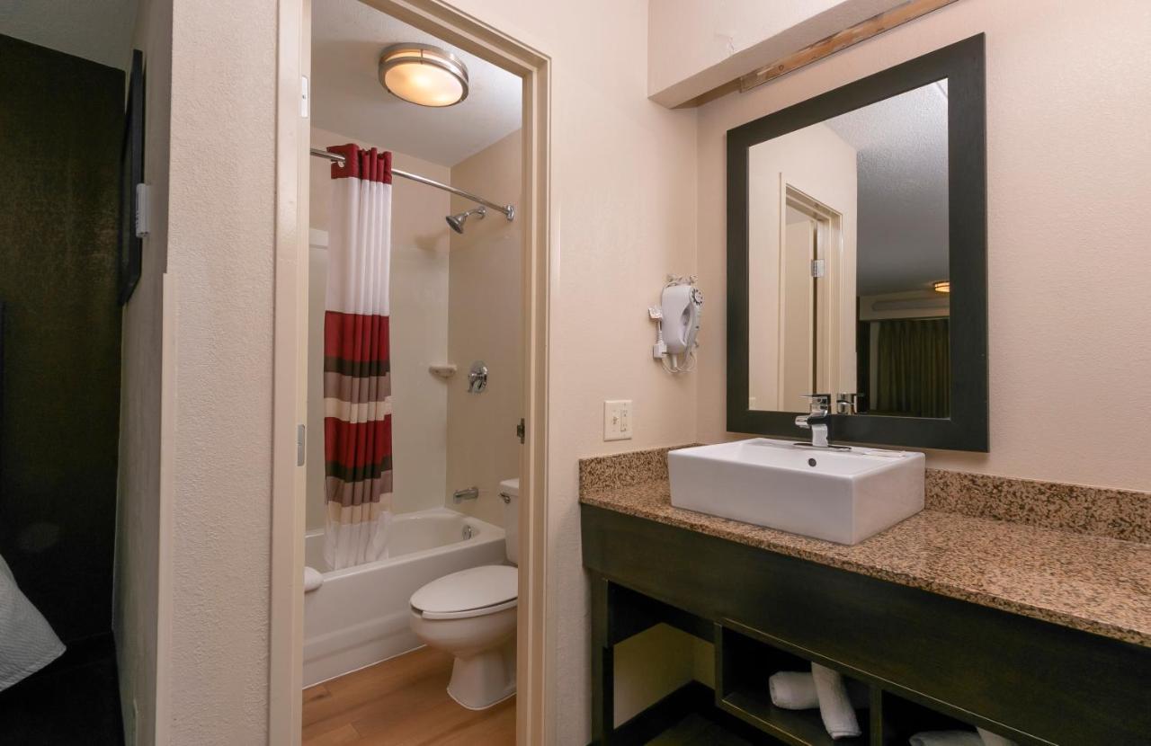 Red Roof Inn Plus+ Baltimore - Washington Dc/Bwi South Hanover Exterior photo